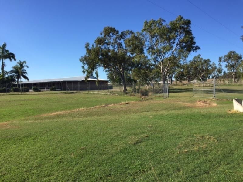 998-1002 Yaamba Road, Parkhurst QLD 4702